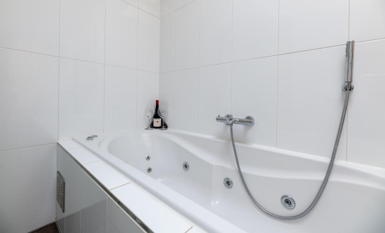 Sezane'S Lodges Amsterdam Bagian luar foto